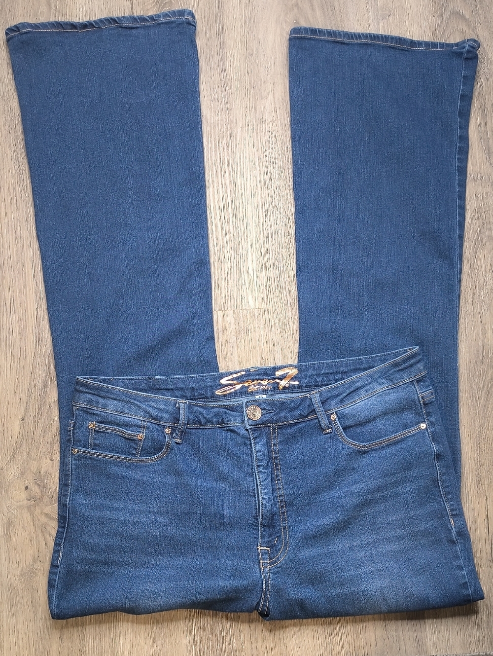 Slim Flare w/32" Inseam Seven7 Flare Womans Denim Size 16 sac809